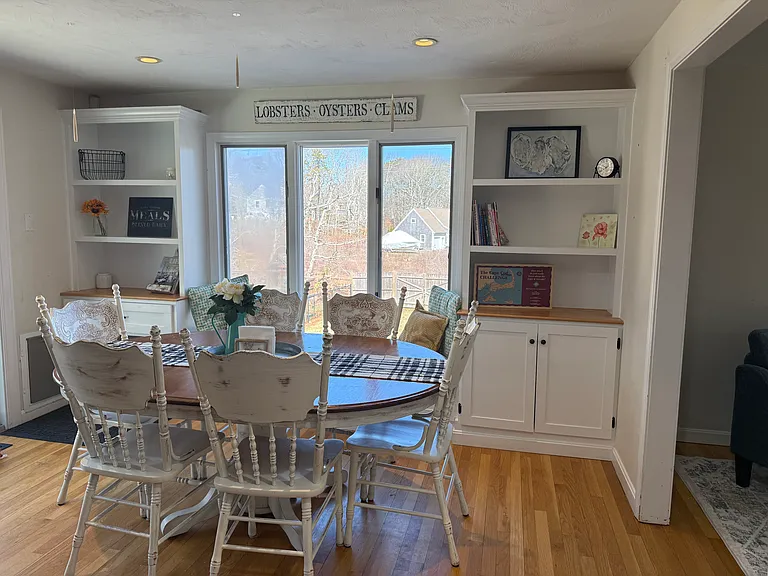 Iris Ln — Photo 7