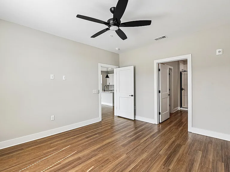 17-web-or-mls-unit 400-S2504-017