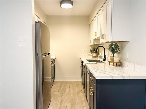5th image of 800 Martin Behrman Ave APT 101
