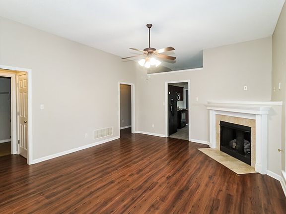 4th image of 10229 Cottage Farms Dr
