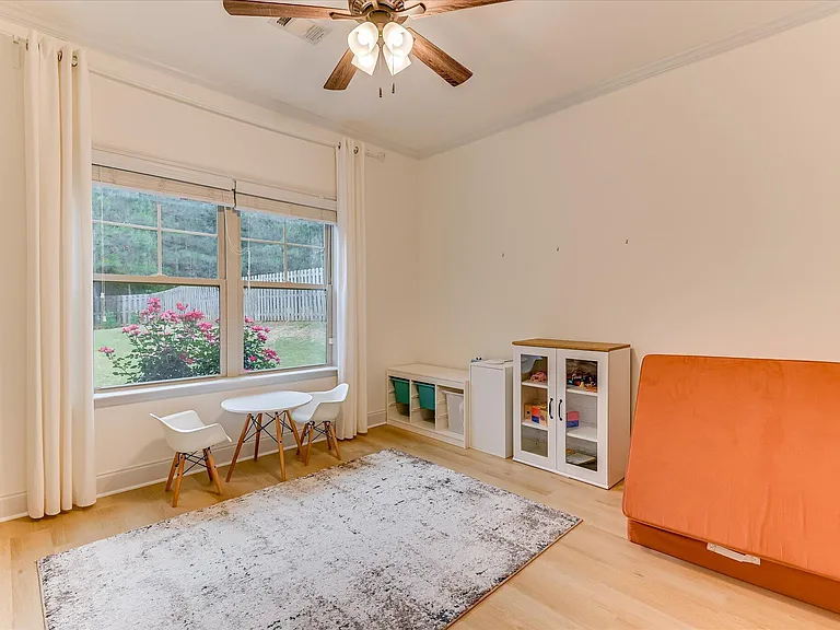 259 Wentworth Pl — Photo 22
