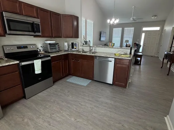 100 N Canyon Ridge Dr, Mount Holly, NC 28120