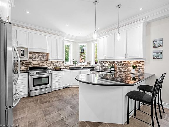 5th image of 130 Innville Cres