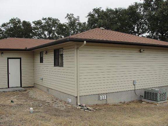 5th image of 1692 Live Oak Dr