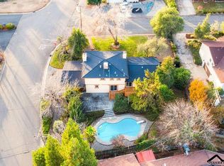 3400 Scenic Dr, Redding, CA 96001