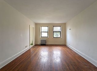 42-43 147th St #3B, Flushing, NY 11355