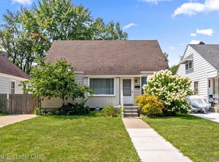 15903 Woodworth, Redford, MI 48239