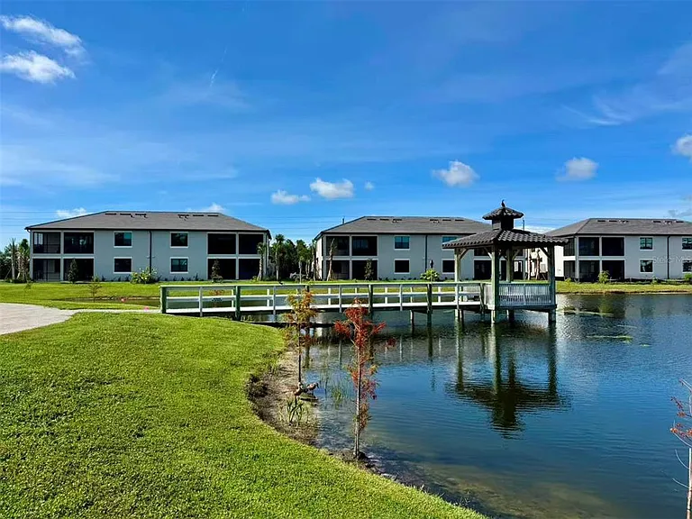 5552 Summit Pointe Cir #103 — Photo 49