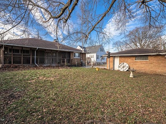 5th image of 7031 Olcott Ave