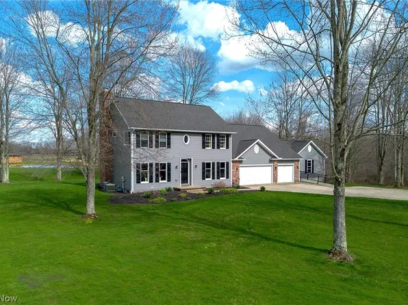 1315 Morning Star Dr, Roaming Shores, OH 44084