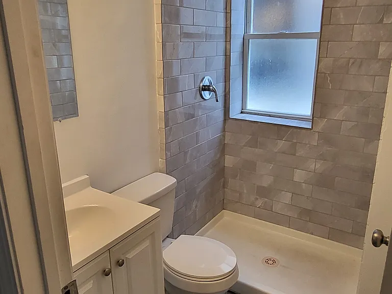 3413 Juniata St — Photo 5