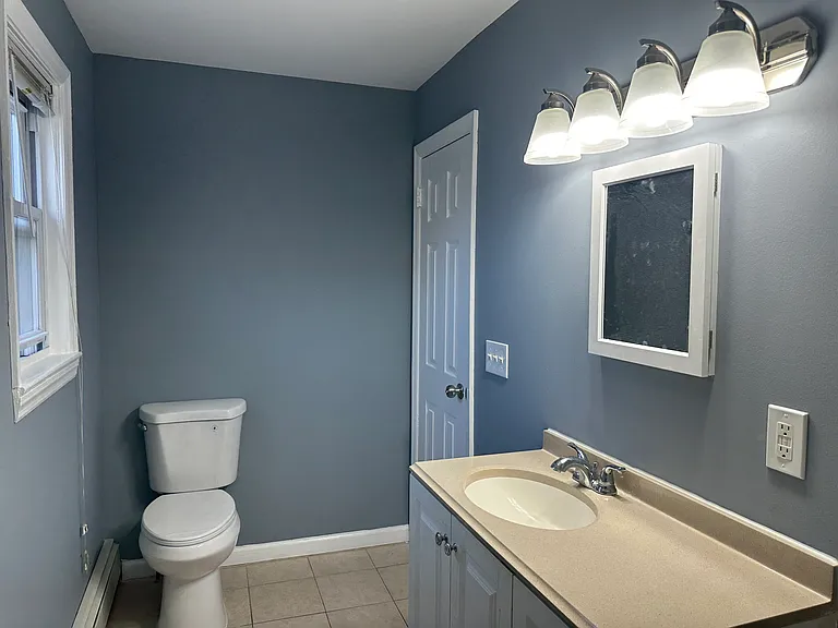 38 Allen St #2 — Photo 11