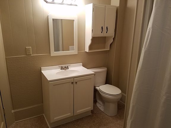 4th image of 1101 Blaine Ave