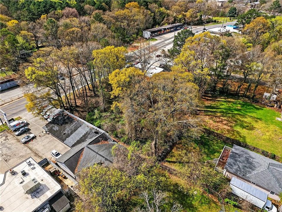 2nd image of 2527 Donald Lee Hollowell Pkwy NW