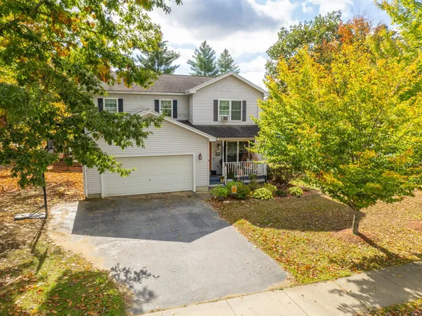 33 Shannon Way, Milton, VT 05468