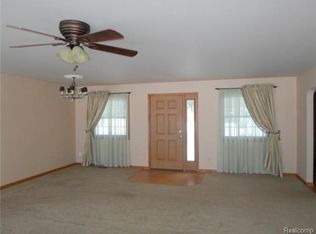 3354 Horrell Ct, Fenton, MI 48430