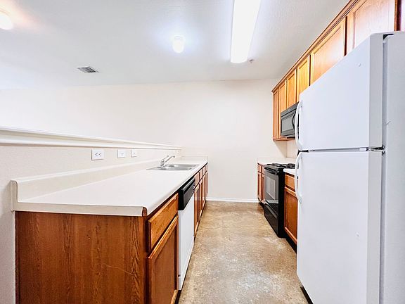5th image of 10830 Mathom Lndg APT 2