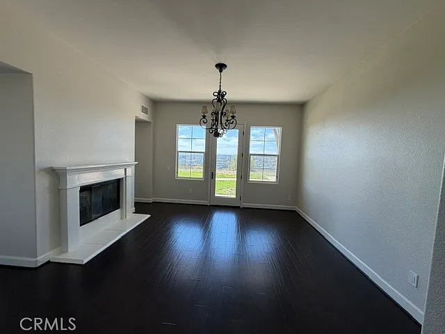5 bed, 5.5 bath, 4745 sqft, $12,995 — Photo 4