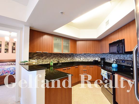5th image of 16699 Collins Ave #32010