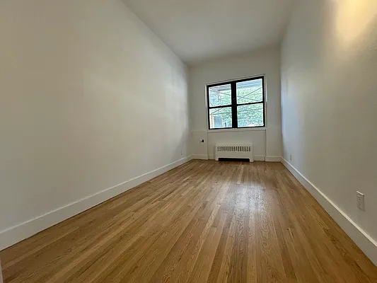 Rented by Douglas Elliman | media 17