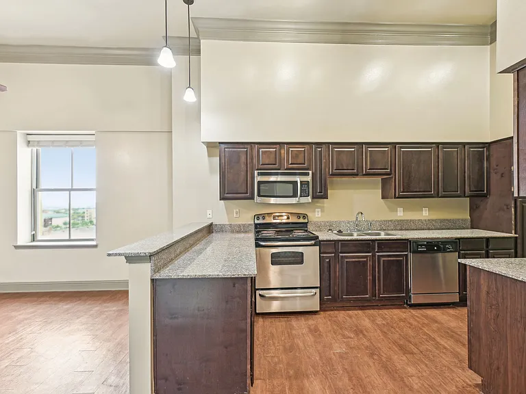 2101 Church Street — Photo 175