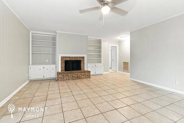 5 bed, 2.0 bath, 2376 sqft, $1,845 — Photo 3