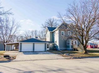 205 E 4th St, Readlyn, IA 50668