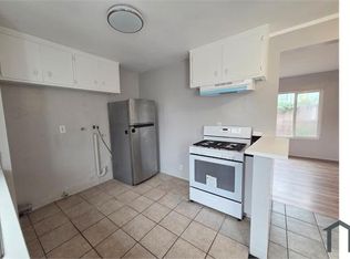 3050 E 64th St, Long Beach, CA 90805