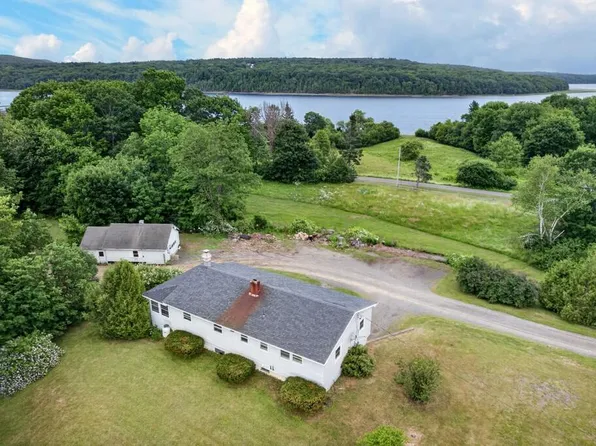 28 Marine Street, Winterport, ME 04496