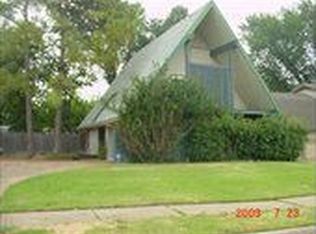 2821 Trinity St, Irving, TX 75062