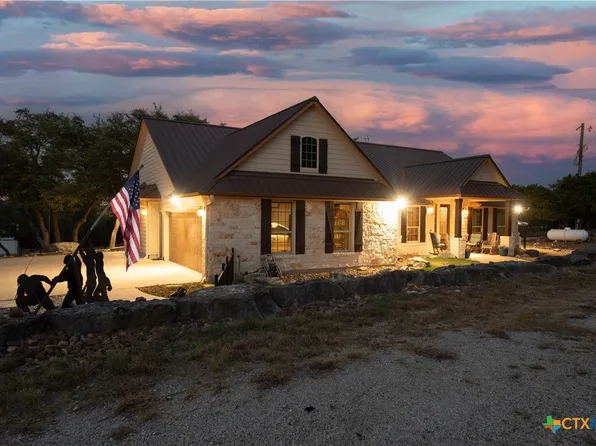 824 Shelly Dr, Canyon Lake, TX 78133