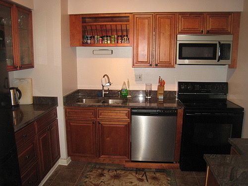 2nd image of 1021 Des Plaines Ave APT 503