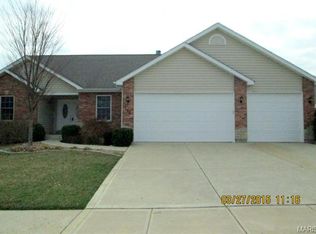 176 Bear Creek Dr, Wentzville, MO 63385