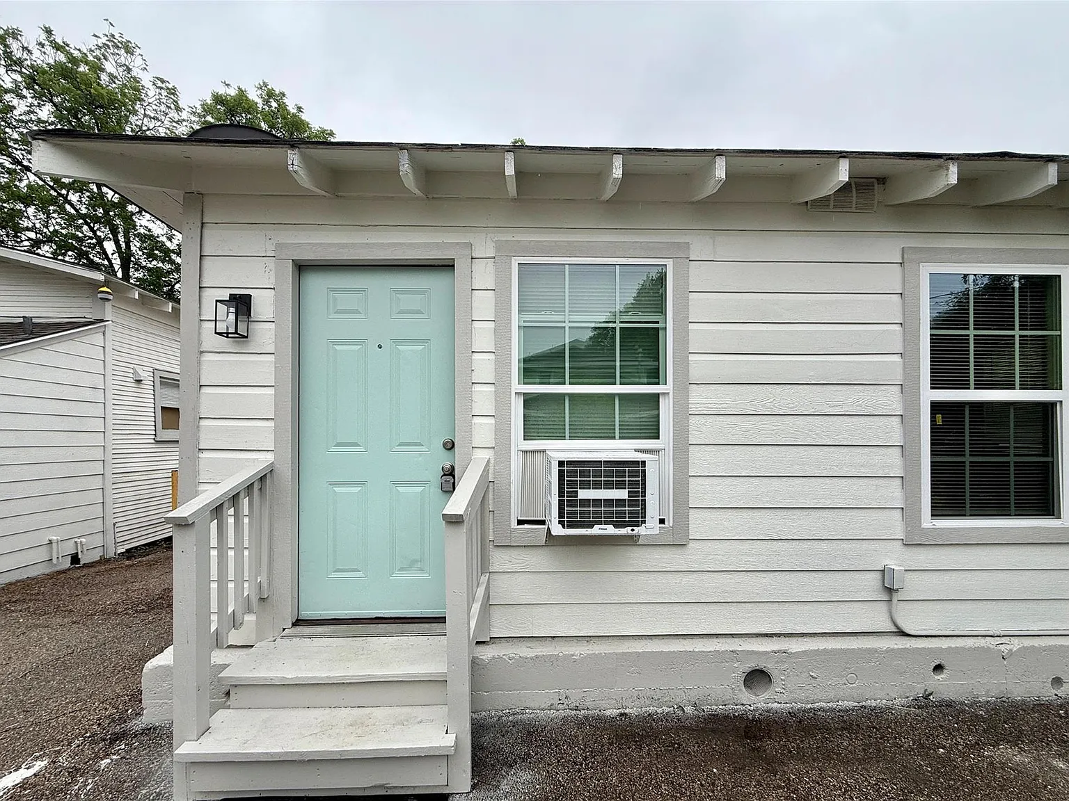 1 bed, 1.0 bath, 598 sqft, $695 — Photo 3