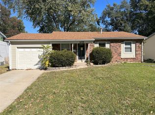 1075 Thompson Dr, Florissant, MO 63031