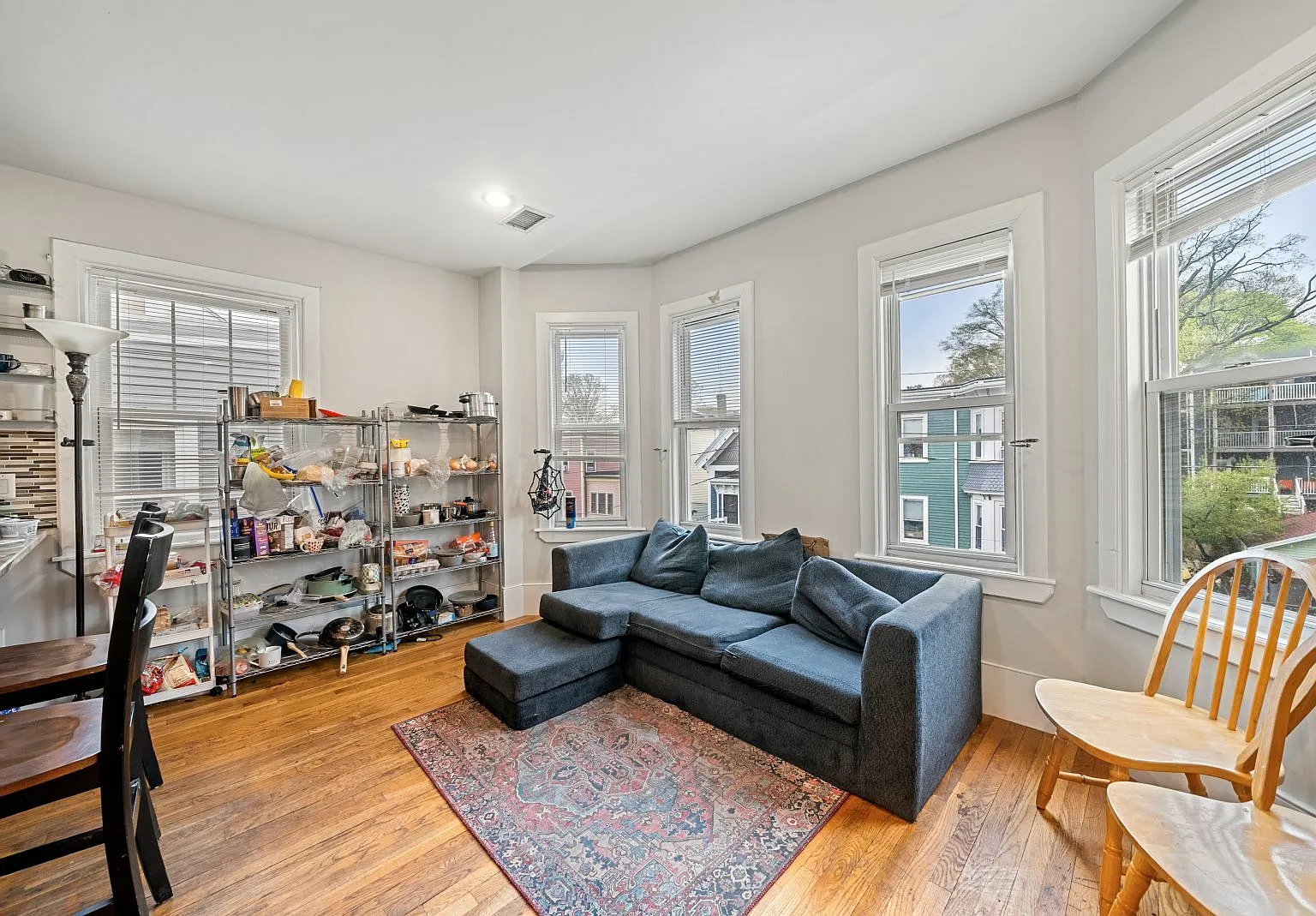 6 bed, 3.0 bath, $4,500 — Photo 2