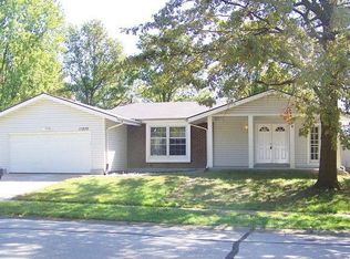11976 Baresford Dr, Florissant, MO 63033
