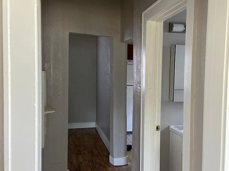 127 NW 31st St #1 — Photo 6