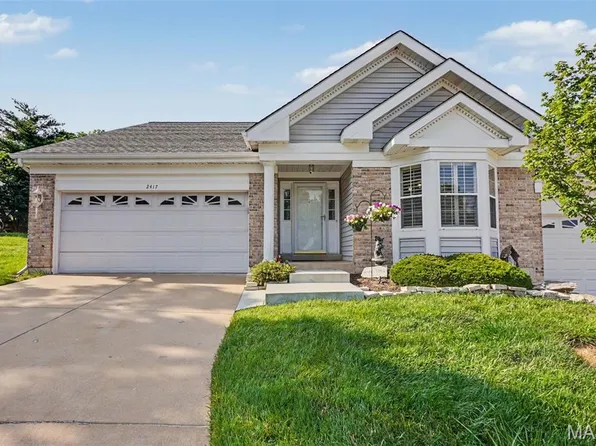 2417 S Lakeridge Ct Unit 14, Lake Saint Louis, MO 63367