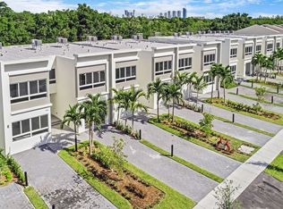 2465 NE 135th St, North Miami, FL 33181