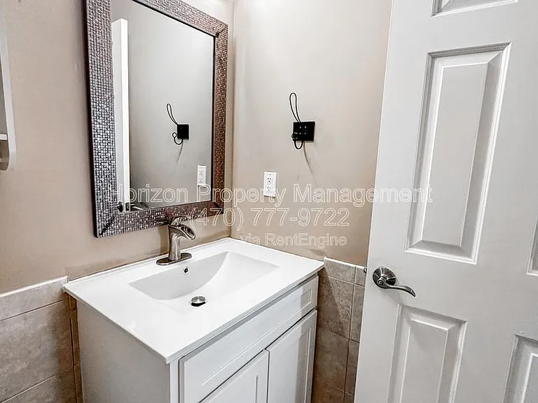 233 Goshen Ln — Photo 19