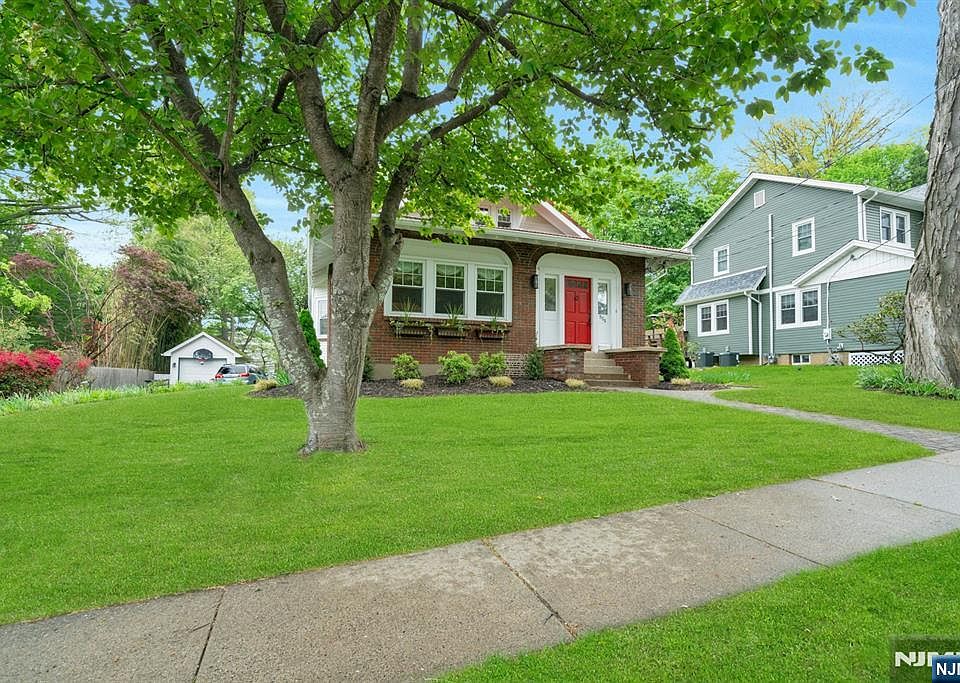 1st image of 354 Liberty Ave