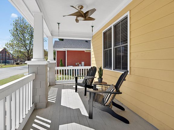 2nd image of 121 E Seeman St