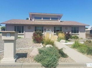 5700 Ravella Dr, Farmington, NM 87402
