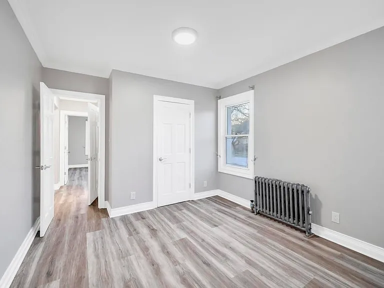 220 Grand Ave #1 — Photo 17