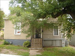 1st image of 123 E Thomas St
