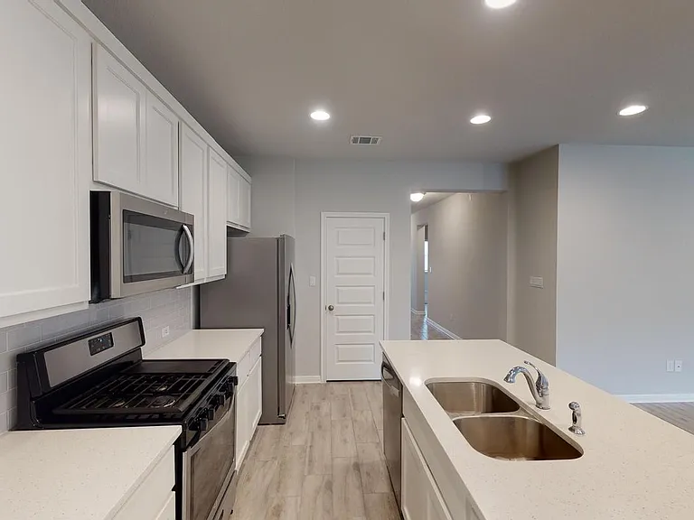 1708 Artesian Springs Xing — Photo 6