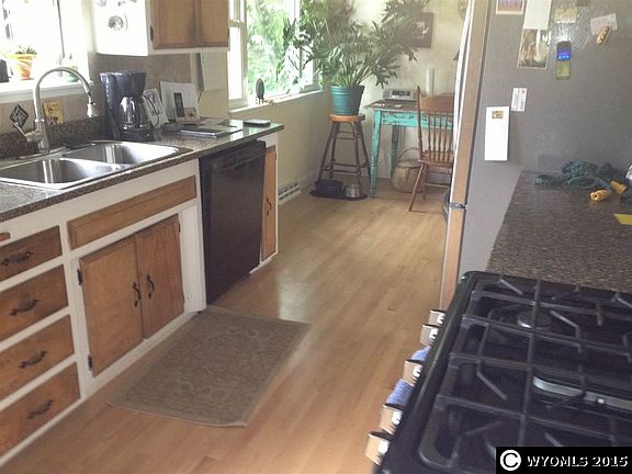 2nd image of 645 Bonnie Brae St