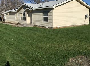 440 Buena Rd, Zillah, WA 98953