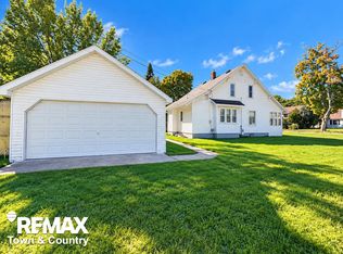 501 S Antler St, Gladwin, MI 48624